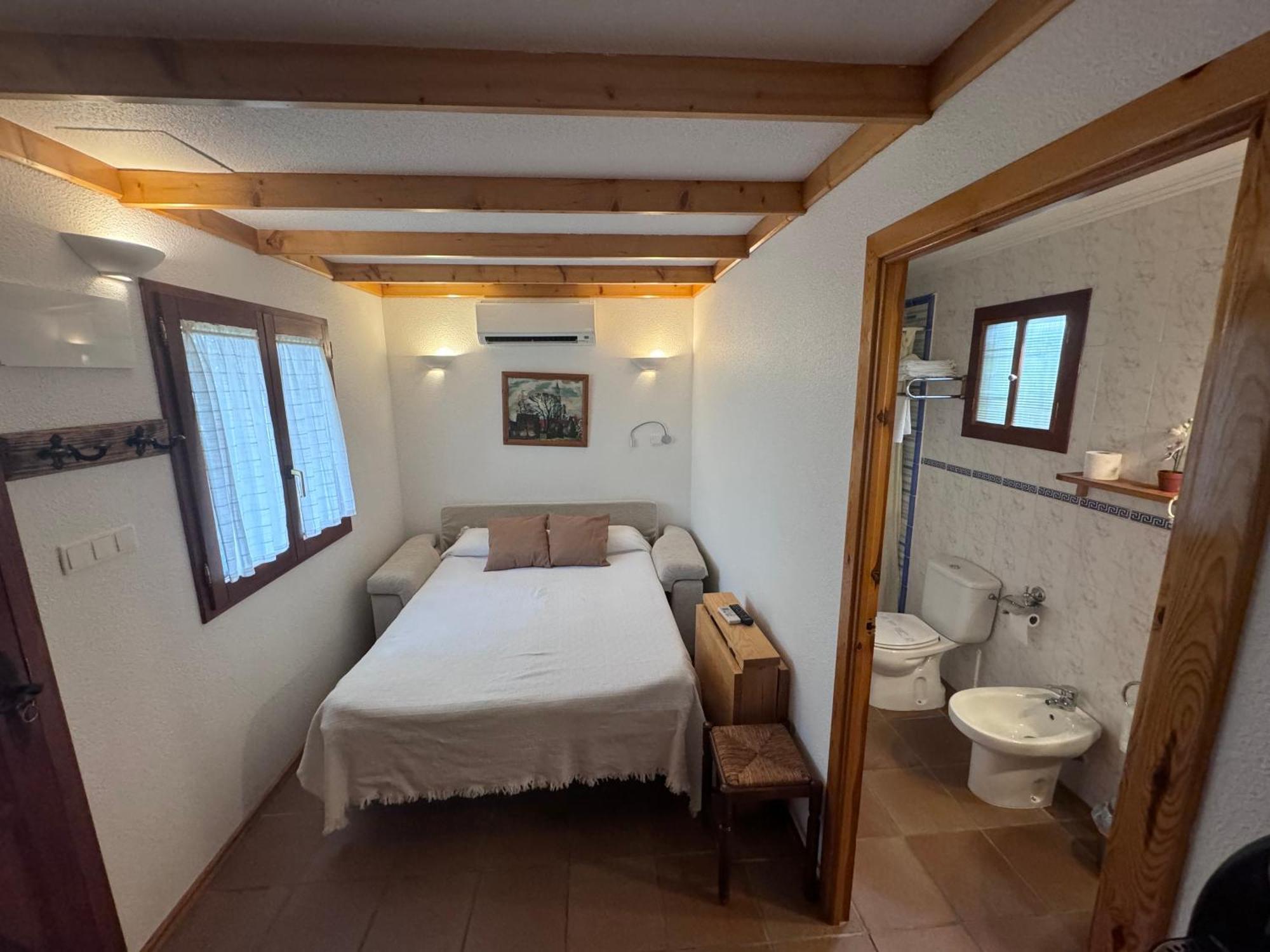 La Cerca Del Alcornoque Guest House Casas de Belvis Ngoại thất bức ảnh